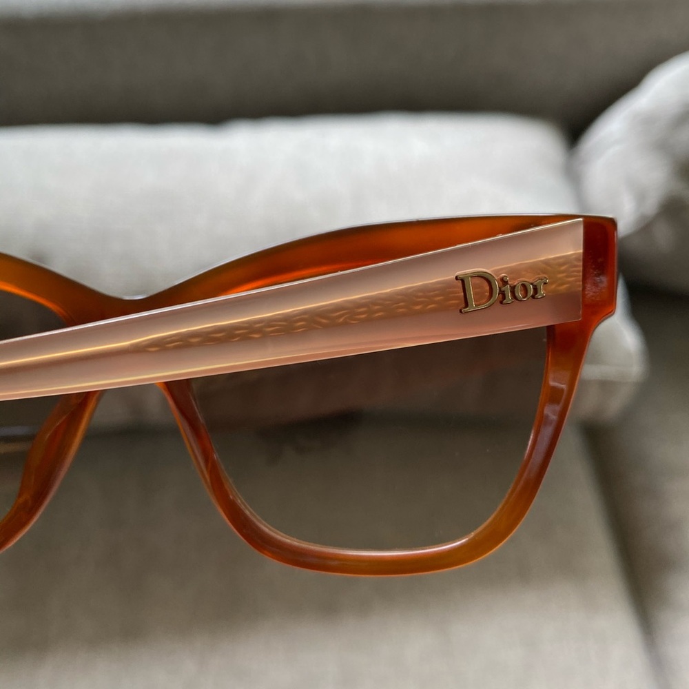 Dior Cat-eye shades